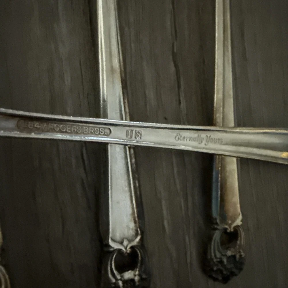 Vtg Set of 6 1847 Rogers Bros ETERNALLY YOURS Silverplate Teaspoons Flatware - Picture 4 of 4